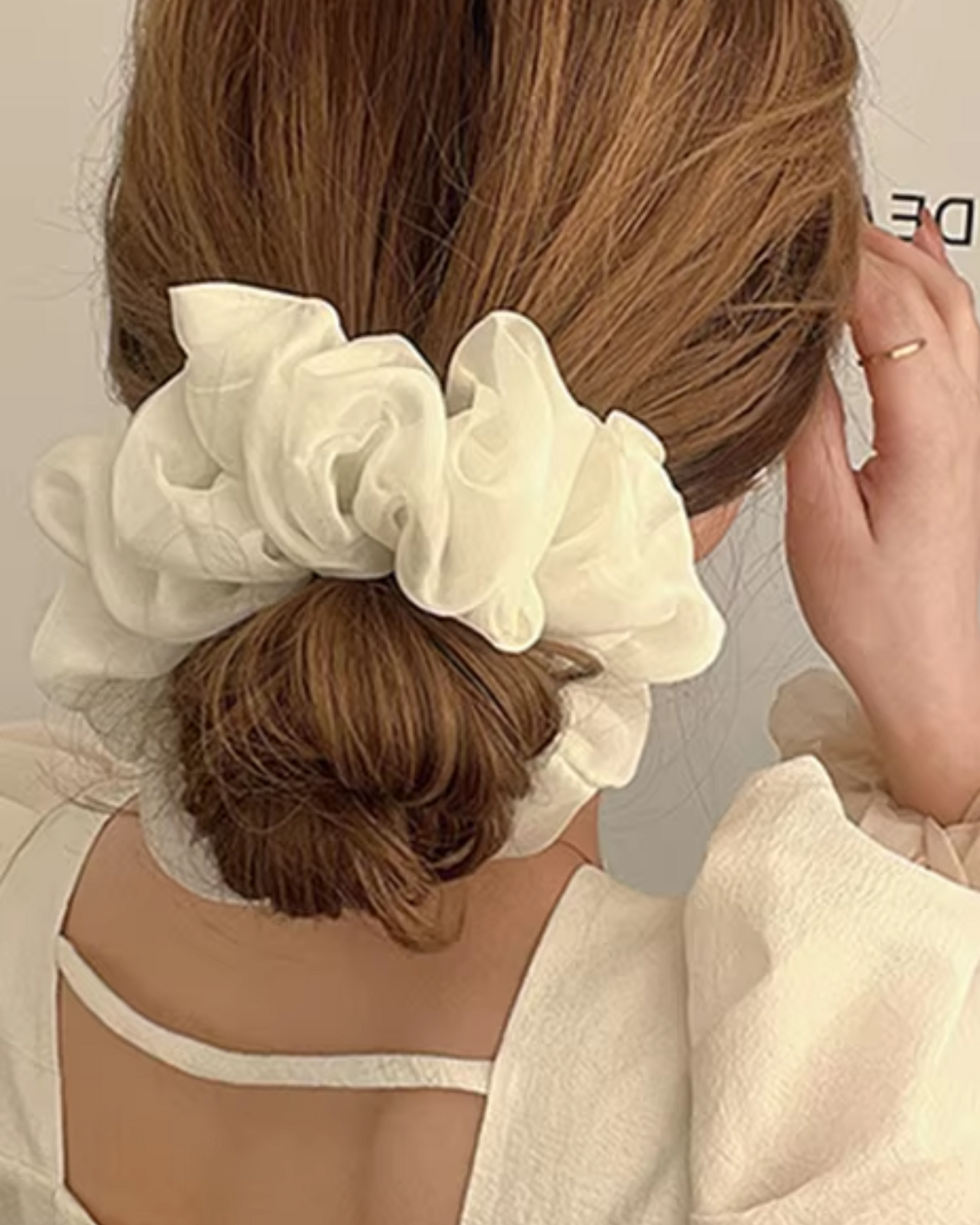 Biały Szyfonowa gumka do włosów scrunchie