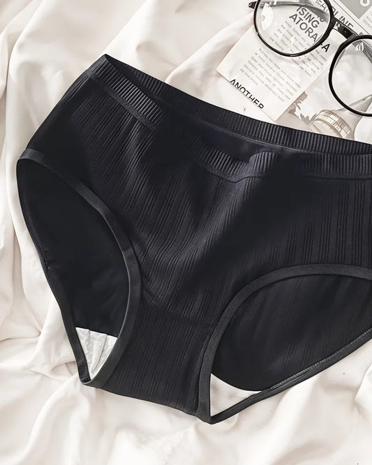 Klasyczne majtki figi prążkowane