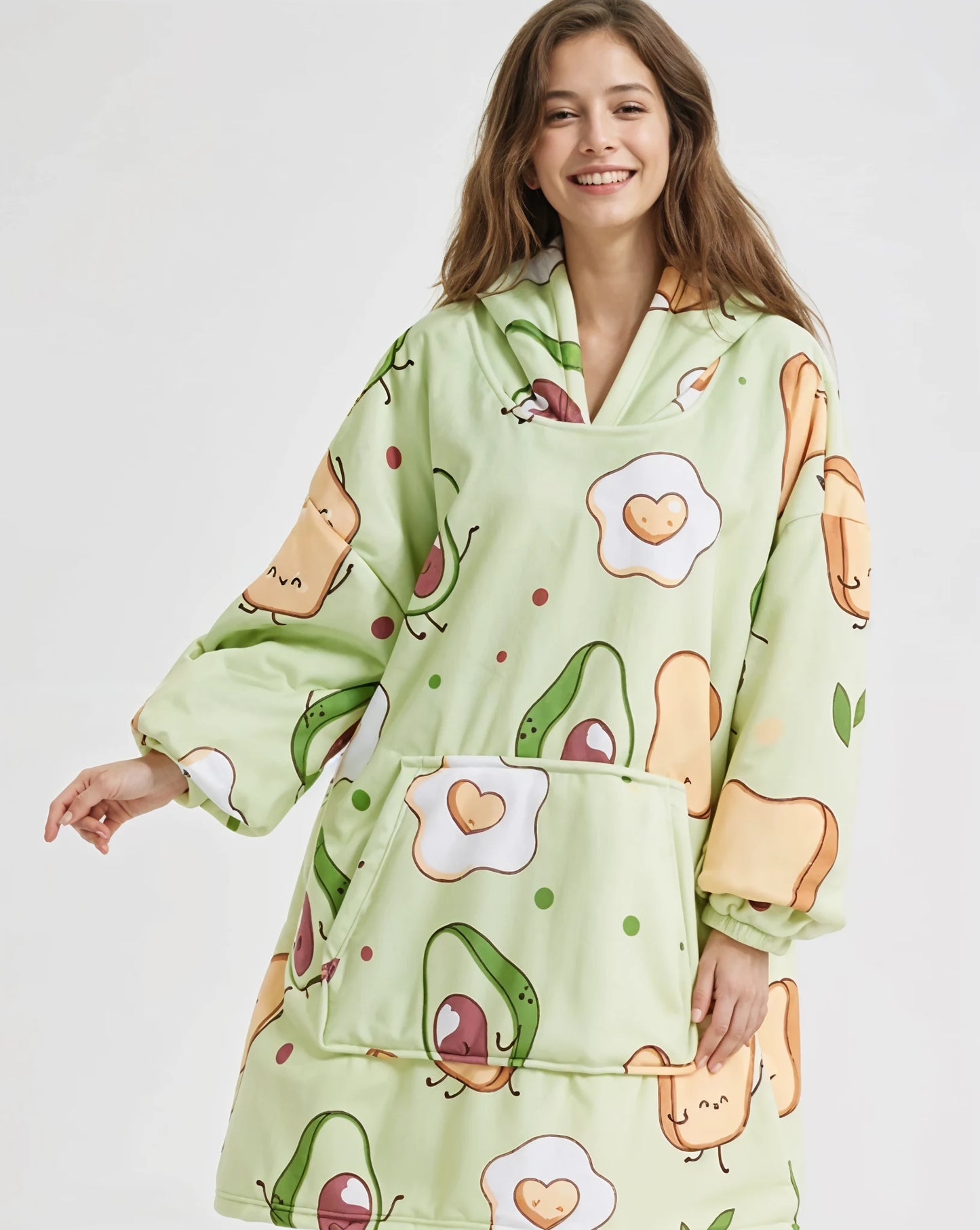 Puchata kocobluza oversize z kapturem i kieszonką