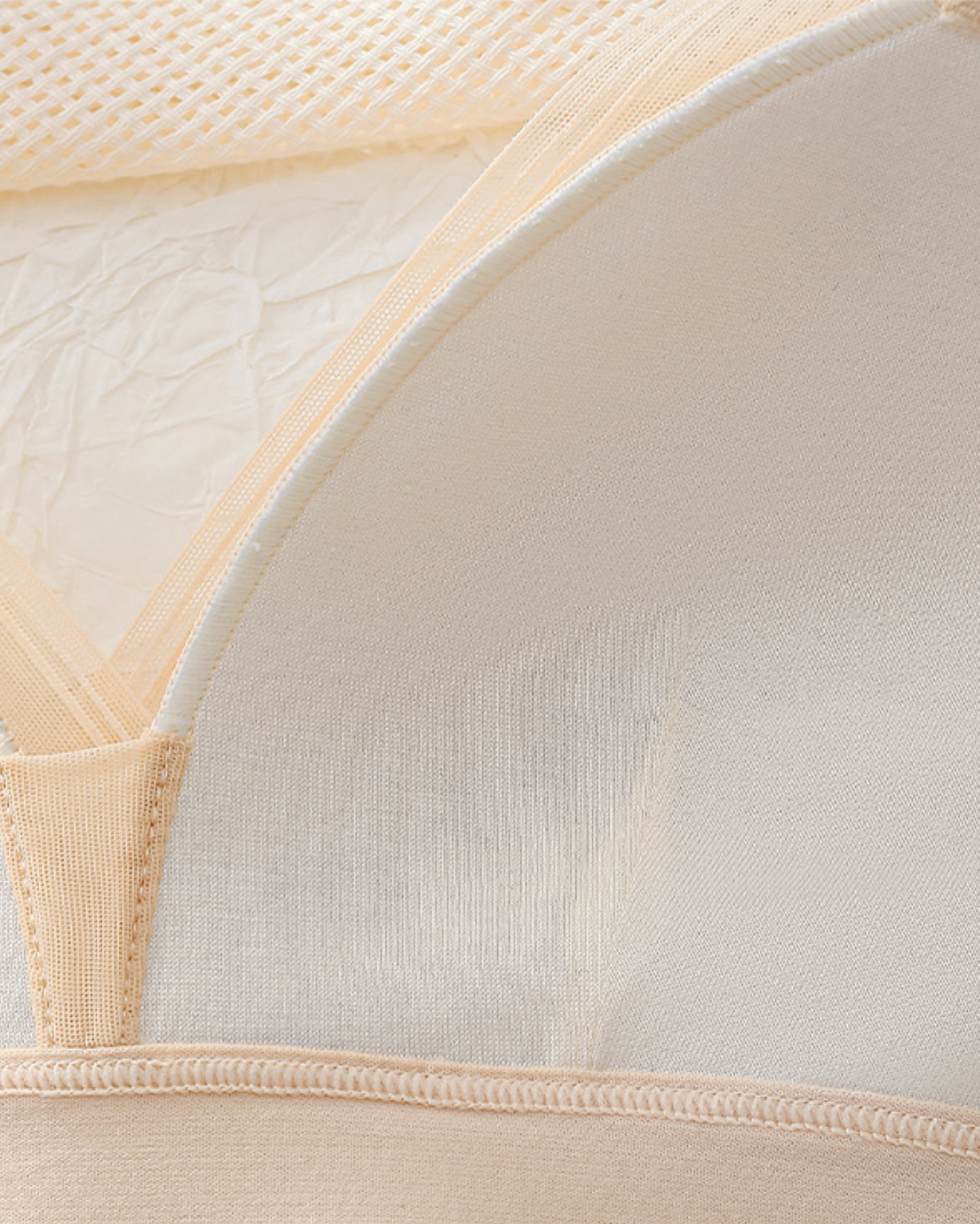 Beżowy Miękki biustonosz bralette z siateczką