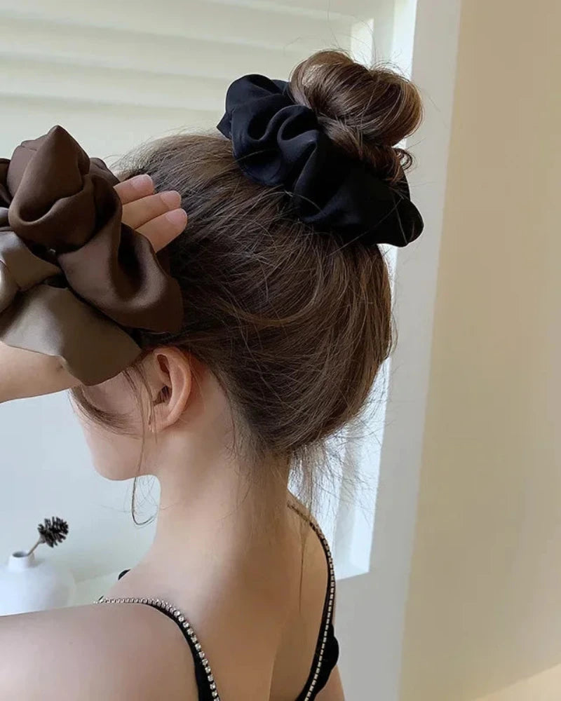 Czarny Satynowa frotka do włosów scrunchie